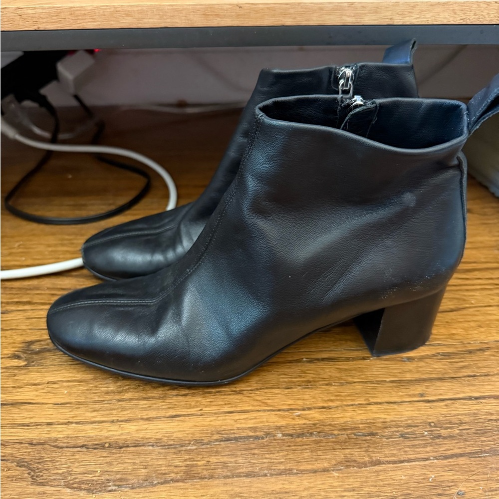 Everlane Black leather Ankle Boots
